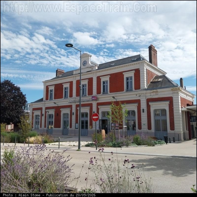 Photo du 20/09/2026 : La gare de Bernay, dans l'Eure, en Haute-Normandie, sur la ligne de Paris/Saint-Lazare à Cherbourg.